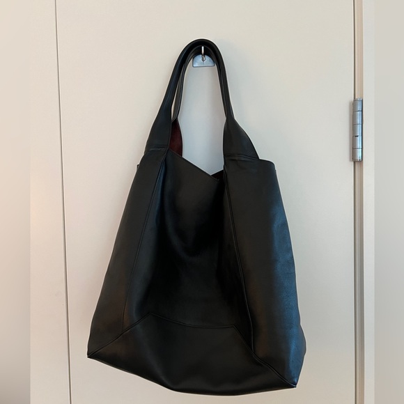 AUTH Celine Cabas hobo bag in black - Picture 7 of 14